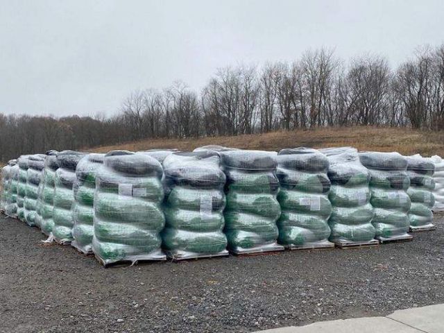 SiltSoxx Sediment Control Pallet Compost Filter Sock SiltSoxx Sediment Control Pallet Compost Filter Sock